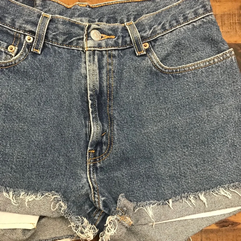 LEVIS SHORTS - Picture 5 of 6